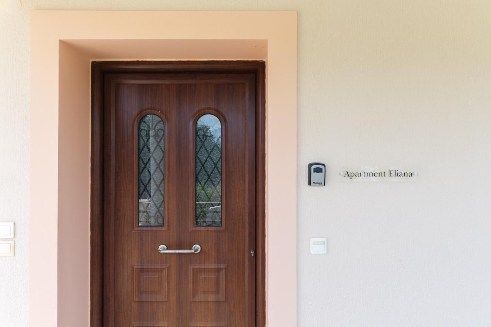 Vasilopoulos Residences - Apartments Eliana & Melanthia アルゴストリオン エクステリア 写真